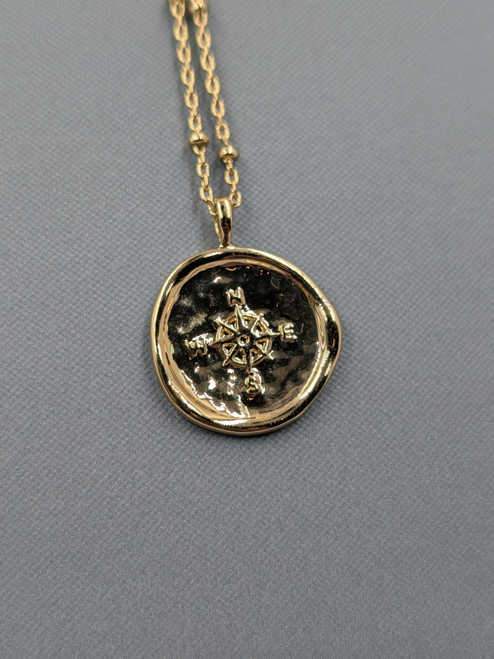 Gorjana Compass Coin Necklace 18K Gold Plated Celestial | M154 - Picture 4 of 9